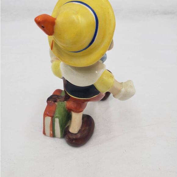 Goebel Pinocchio Germany Walt Disney Character Figurine Walking w/Apple - Picture 3 of 16